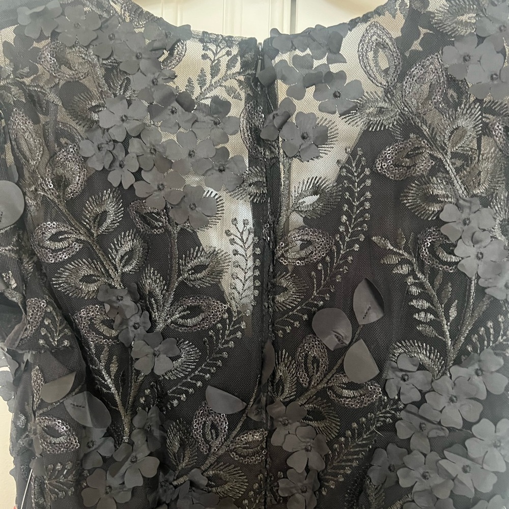Carmen Marc Valvo Evening Gown - Picture 6 of 9